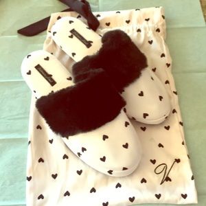 Victoria Secret Slippers w bag